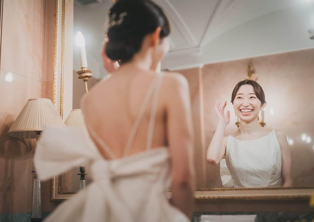 Authentique Authentiqueさんのインスタグラム写真 - (Authentique AuthentiqueInstagram)「.  Authentique brides .  お式を迎えたお客様より 素敵なお写真をいただきました。  最良の日にAuthentiqueに お任せいただきましたこと 心より感謝いたします。  Dress:Peter Langner Tuxedo:Authentique Tuxedo  #authentique #authentique_dress  #オーベルジュドリルトーキョー  #ひらまつウェディング  #ひらまつ花嫁  #ひらまつウエディング  #オーセンティック銀座 #オーセンティック横浜」8月30日 18時36分 - authentique_weddingdress