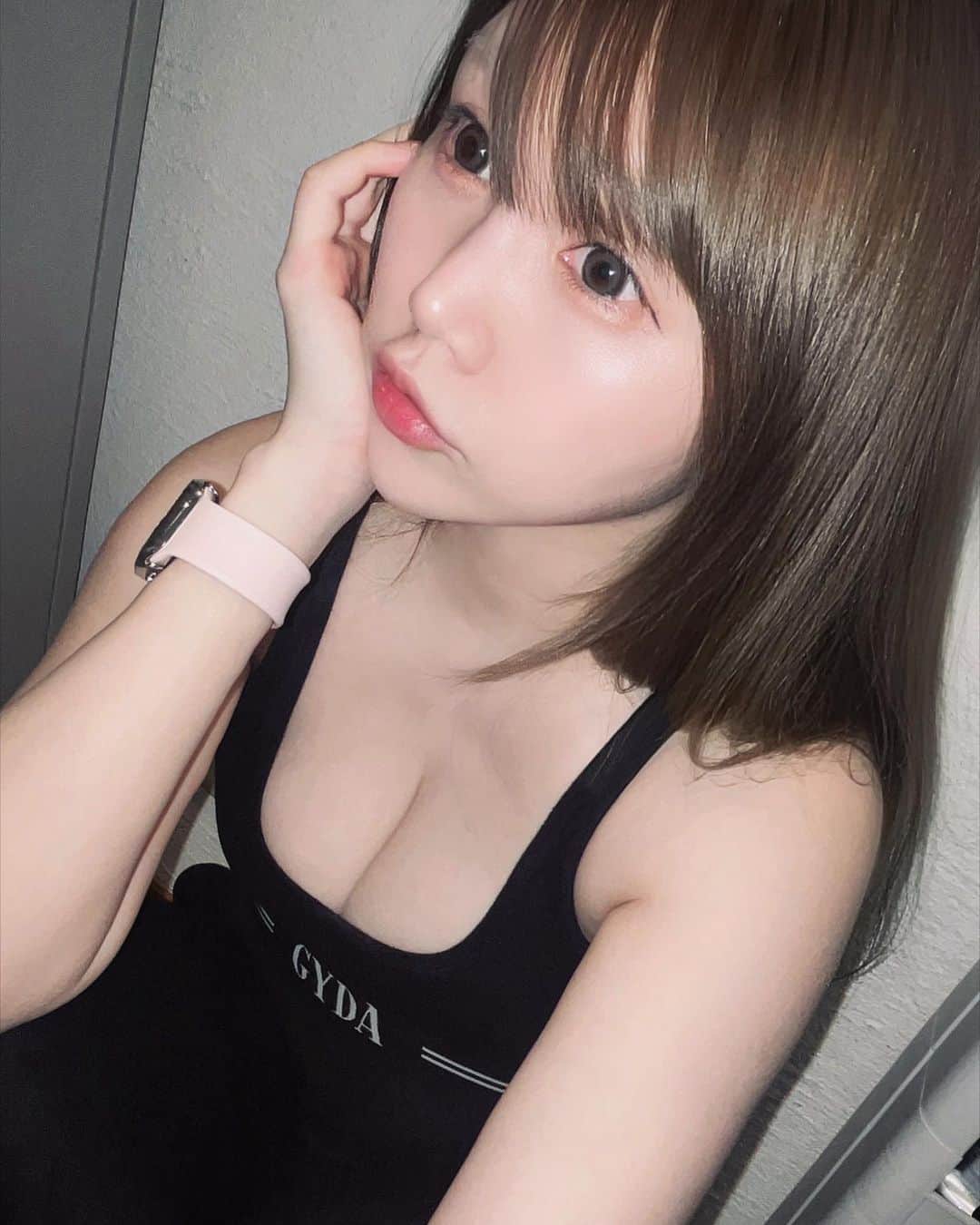 塚本舞 塚本舞さんのインスタグラム写真 - (塚本舞Instagram)「気づけば、お誕生日まであと1週間ってほんと？🎂 ⁡ ⁡  自分が描いていた33歳とは遠くかけ離れたところにいるけれど ⁡ 「まいぷにを見ていて30代になるのが楽しみになりました！」  「30代でも努力すればこんなにきれい ...