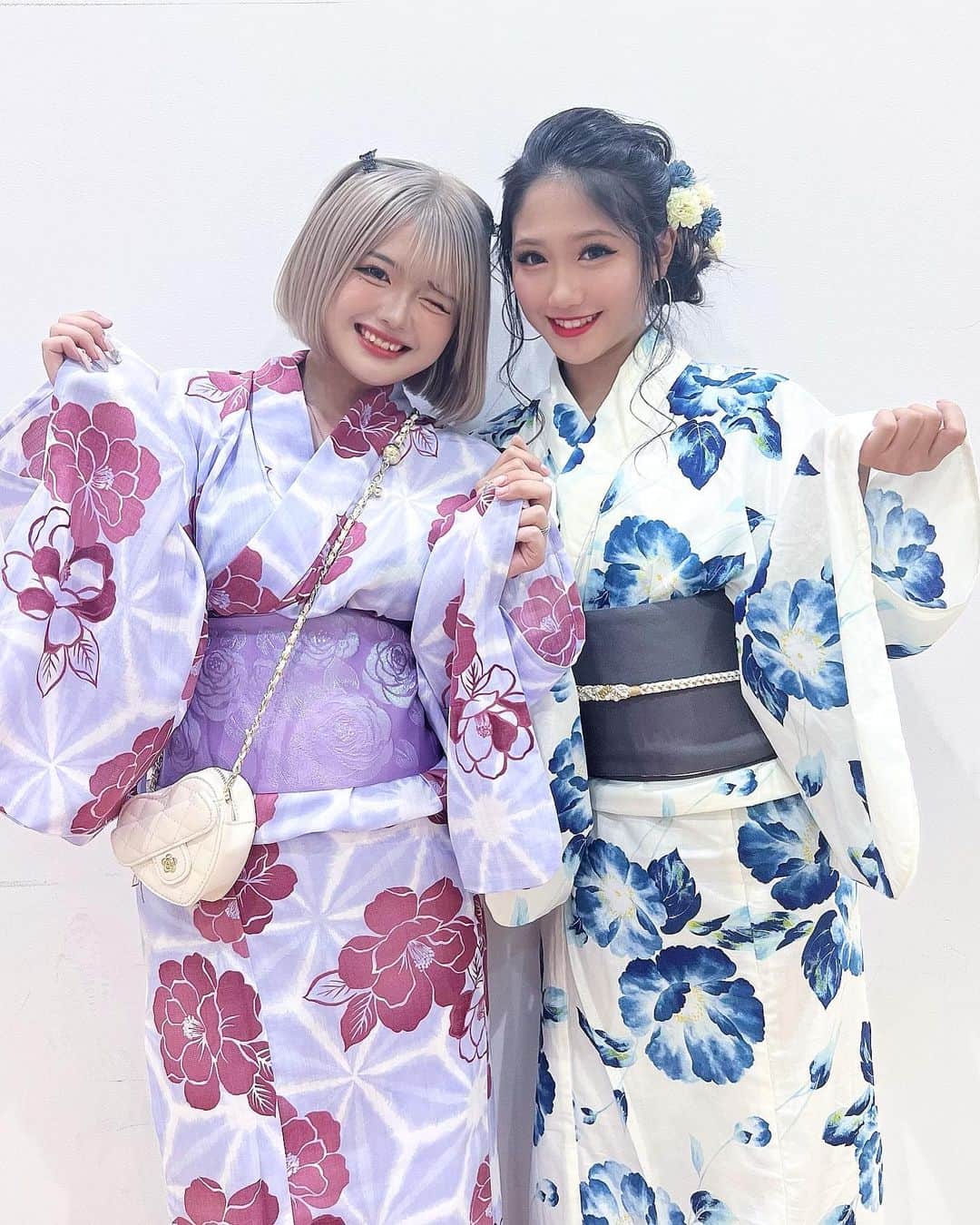 のインスタグラム：「せりなと千葉県のお祭り行ってきたぽよりん‪‪^^ 浴衣はお互いファンの方から頂いた〜！ @knn_75  @kamesan_don  ありがとう🥰  せりなおもろすぎてほんとに一生笑えるwwwwwwww また会おうね💕︎ #みるせり #お祭り #浴衣」