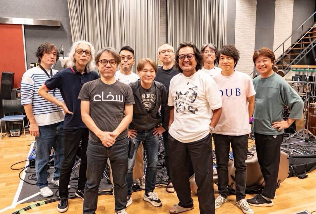 葉加瀬太郎のインスタグラム：「葉加瀬太郎コンサートツアー2023THE SHOW TIMEリハーサルDAY3🎻  今日もバッチリ👌 スーパーバンドのメンバーも最高の演奏をしてくれてま〜す！ 9月8日からの全国ツアーをお楽しみに〜  #葉加瀬太郎 #葉加瀬太郎コンサートツアー2023 #THE SHOW TIME」