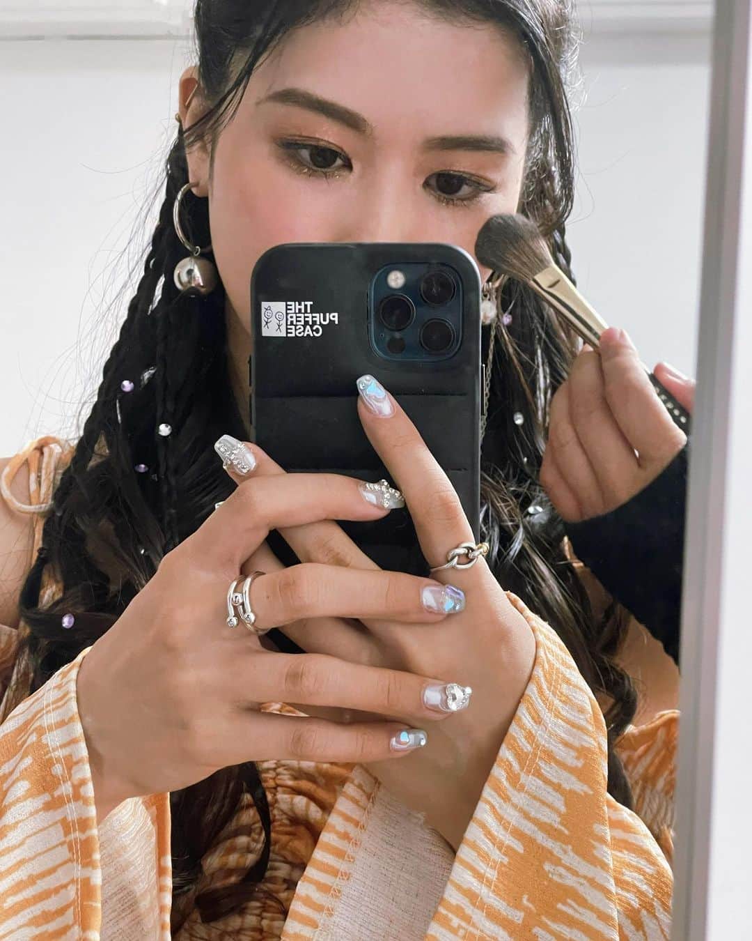 當山みれいのインスタグラム：「最近は指先まで可愛いをモットーにやらせてもらってます 💅 @non.hyunjae  💍 #thialh #フィアール #thialhjp」