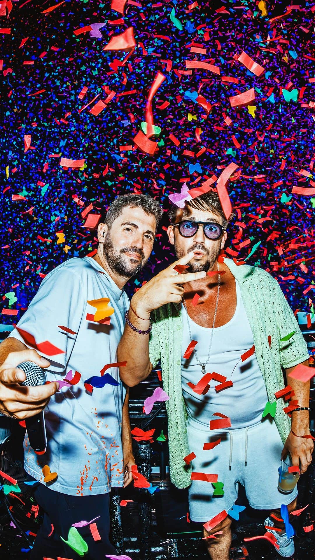 Dimitri Vegas & Like Mikeのインスタグラム：「TONIGHT we’ll bring the house down! 🔥🥵」