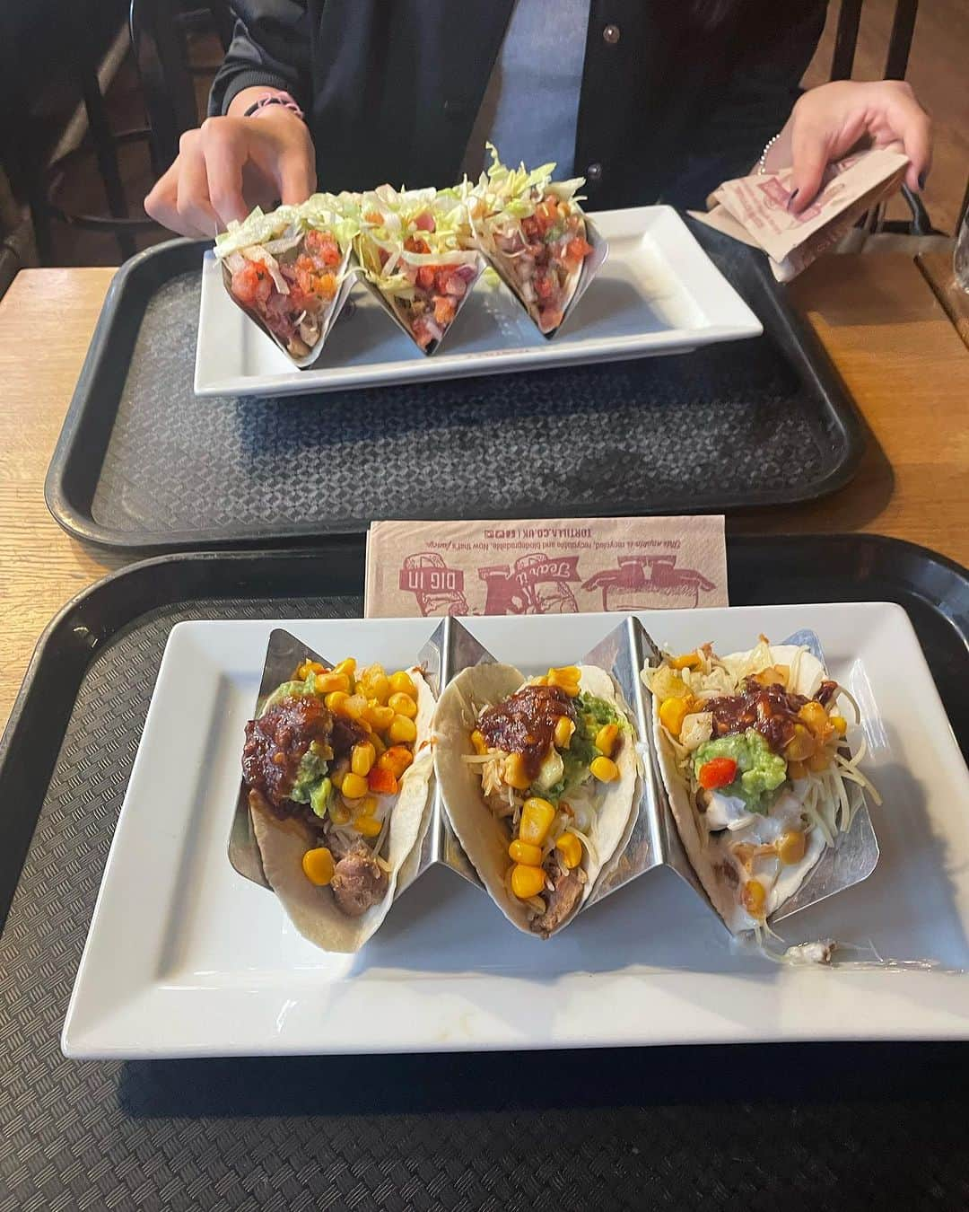 M'sブライダルのインスタグラム：「世界のファーストフード🌮タコス🌮健康食の高まりから大人気に😍彼女と一緒に是非食べてね😋✨  私たちのマリッジカウンセリングでは、食べ物の選択がパートナーシップに与える影響についても話し合います🗣️❤️  食事は二人の関係を築く上で重要な要素です💑❤️  健康的な食事は心と体の健康にも大きく貢献します🥗💪  一緒に美味しいタコスを楽しむことで、愛が深まり、絆が強まること間違いなしです✨😍💕 #マリッジカウンセラー #夫婦関係 #パートナーシップ #健康食 #タコス #美味しい食事 #愛の深まり #絆が強まる #心と体の健康 #カップル #幸せな関係 #マリッジカウンセリング #コミュニケーション #大切な人との時間 #一緒に食事 #食事の選択 #心の絆 #愛され夫婦 #彼女とのデート #美味しいタコス #インスタ映え #楽しい時間 #愛が溢れる #幸せいっぱい #パートナーとの食事 #思いやりのある関係 #夫婦円満 #ラブラブ #健康的な生活」