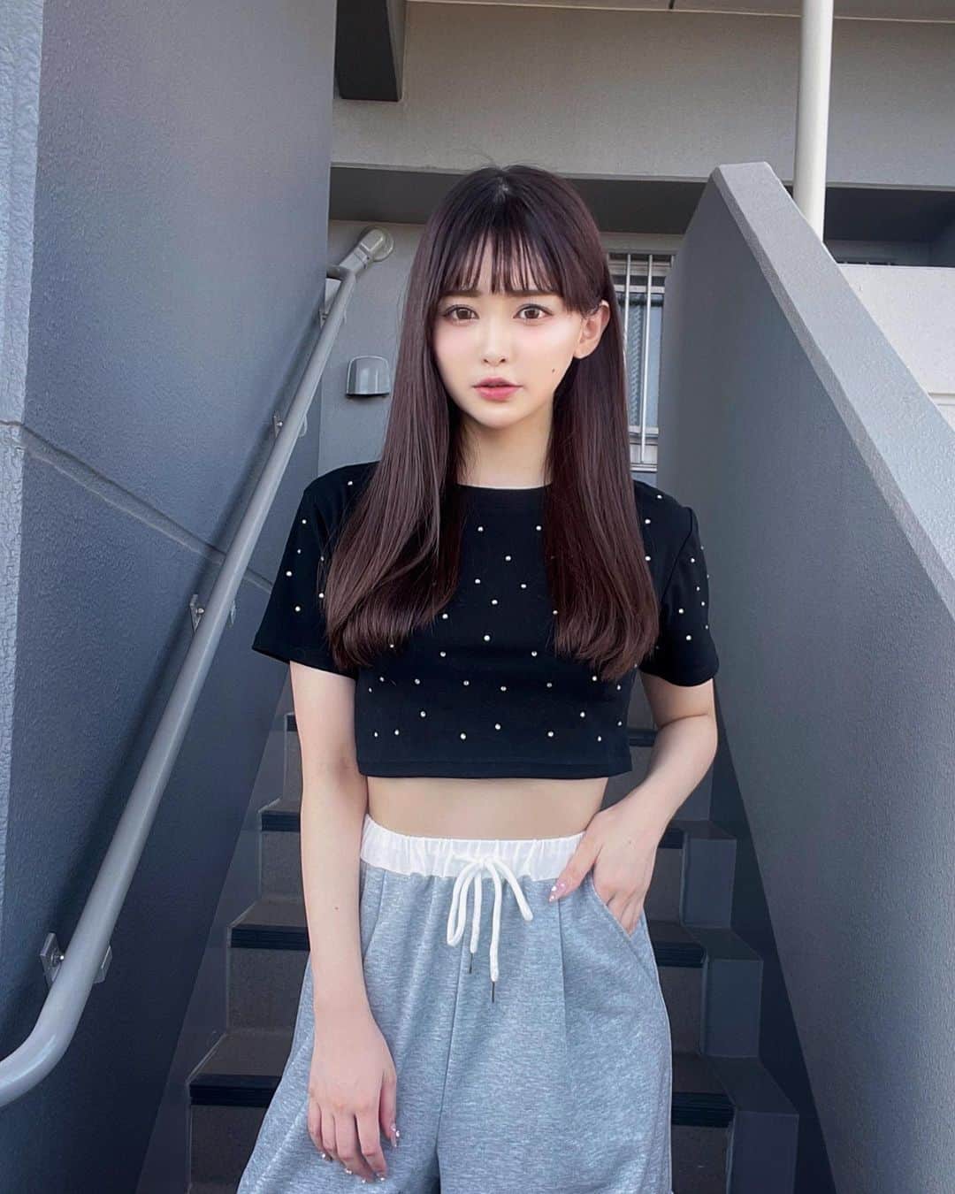 りなてぃのインスタグラム：「⁡ ⁡ ⁡ SHEINキャンペーン👗🤍 @shein_japan ⁡ お得すぎない？😏♥ わたしもクーポン毎回使おっと。笑 ⁡ クーポンコード【rinatea】 ⁡ お買い上げ金額1～5,999円までは セール価格より15%OFF 6,000円以上は20%OFFになるよ♥ ⁡ 利用期限☞9月30日 ⁡ YouTubeでは6コーデ紹介してるんだけど 私服でも着たから是非着回し参考にしてね♥ ⁡ ⁡ ⚫︎1コーデ目⚫︎ 15498789 13273759 ⁡ ⚫︎2コーデ目⚫︎ 14683515 16371124 ⁡ ⁡ #SHEIN #SHEINforall #ファッション」