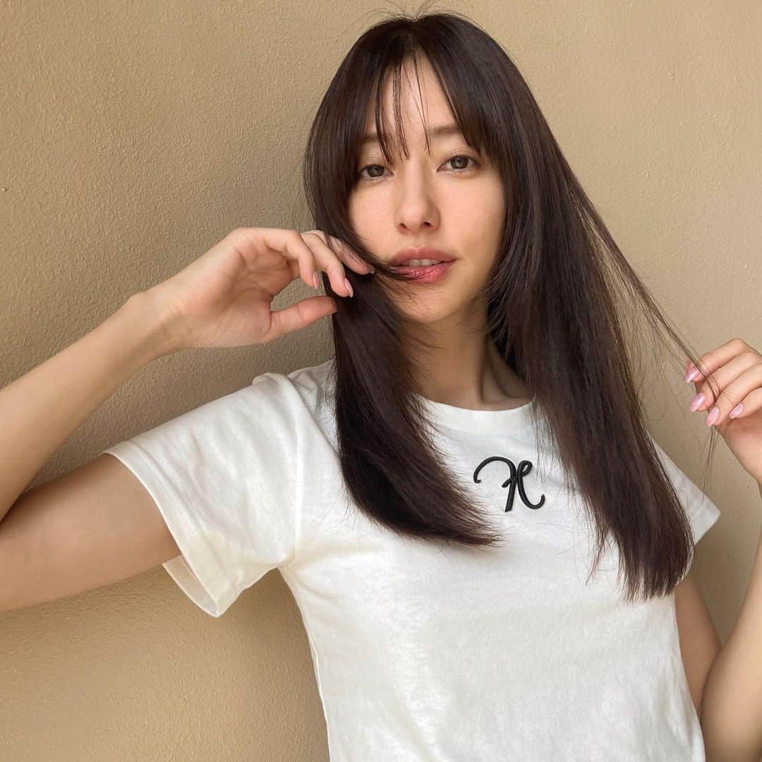 金田和樹のインスタグラム：「少しくすんだグレーブラウンとレイヤーカット♡」