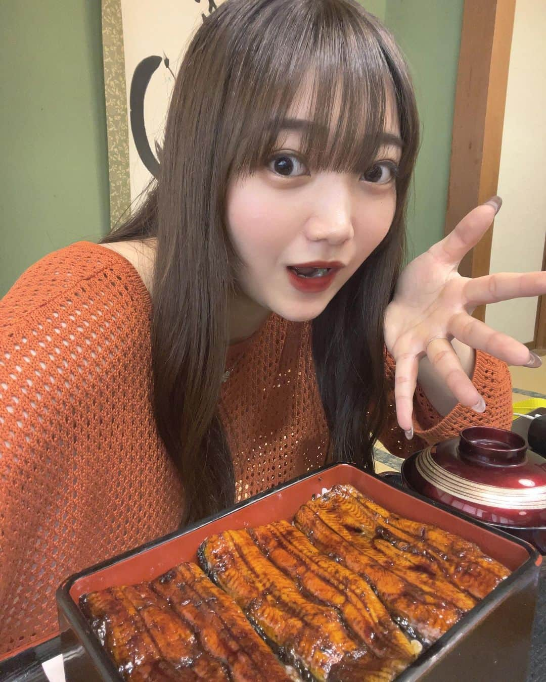 薄倉里奈さんのインスタグラム写真 - (薄倉里奈Instagram)「. . 鰻食べました めーっちゃ美味しかった🤤」8月30日 19時16分 - rina_rina0927