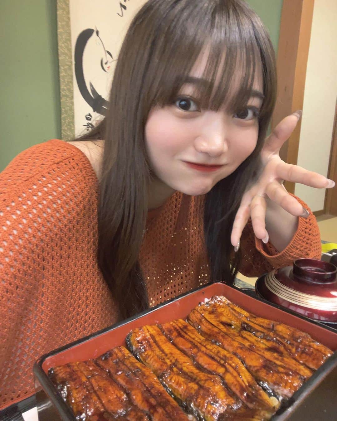 薄倉里奈のインスタグラム：「. . 鰻食べました めーっちゃ美味しかった🤤」