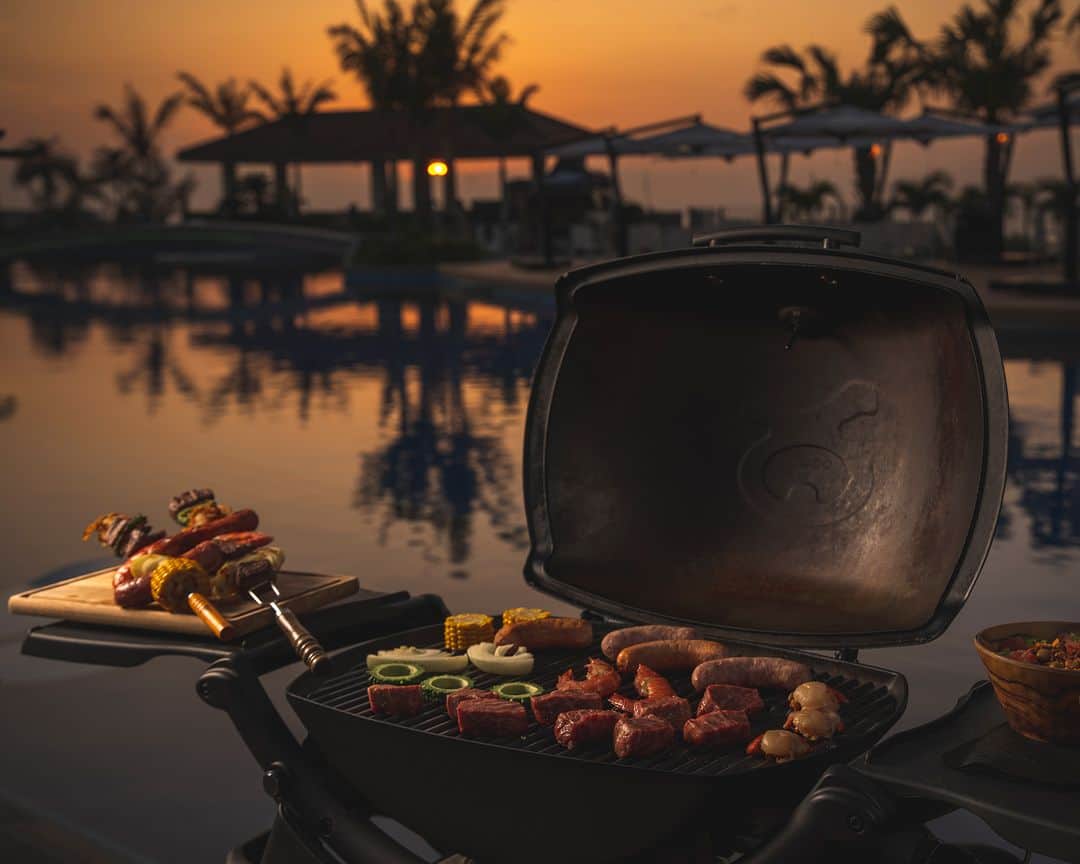Okinawa Marriott Resort & Spa 【公式】さんのインスタグラム写真 - (Okinawa Marriott Resort & Spa 【公式】Instagram)「夏限定！ プールサイドバーベキューで、 南国の夜を満喫しませんか？  沖縄県産食材を使った贅沢なBBQセットを、 ガーデンプール、 サンセットとともに楽しめるプランは、 9月いっぱいまで。  美しい南国の 夜の風景とおいしいBBQを、 ぜひ今年の夏の思い出に。  プランについて詳しくは、  @okinawa.oriental.hotel プロフィールから ウェブサイトをご確認ください。  A tropical summer night is only complete with a Poolside BBQ!  A luxurious BBQ set menu using Okinawan fresh ingredients is available until the end of September. The setting next to the Garden Pool watching the sunset is a sure way to create many great memories with family and friends this summer.  #沖縄プールホテル  #バーベキューができるホテル  #沖縄バーベキューホテル #沖縄BBQ #沖縄 #okinawa #やんばる #yanbaru  #沖縄旅行 #okinawatrip #沖縄観光 #名護  #沖縄大好き #家族旅 #女子旅  #女子旅行 #夫婦旅行 #記念日旅行  #沖縄ホテル #リゾートホテル  #オリエンタルホテル沖縄 #orientalhotelokinawa  #オリエンタルホテル #orientalhotel #ikyu_travel」8月30日 19時26分 - okinawa.oriental.hotel