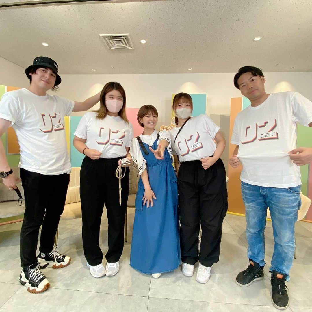 矢口真里のインスタグラム：「見て見てー🥹✨ ええじゃないか！のスタッフさん達が、 ２期イベントのＴシャツお揃いで着てくれてた🤣✨ 愛を感じる🥹✨ いつも本当にありがとうございます😊✨ ６年目のええじゃないか！ これからもよろしくお願いします😁✨ ほんと大好きな場所ー😋✨ 本日も楽しかったです！！  #TOKYOMX #ええじゃないか ！ #隔週日曜日営業」