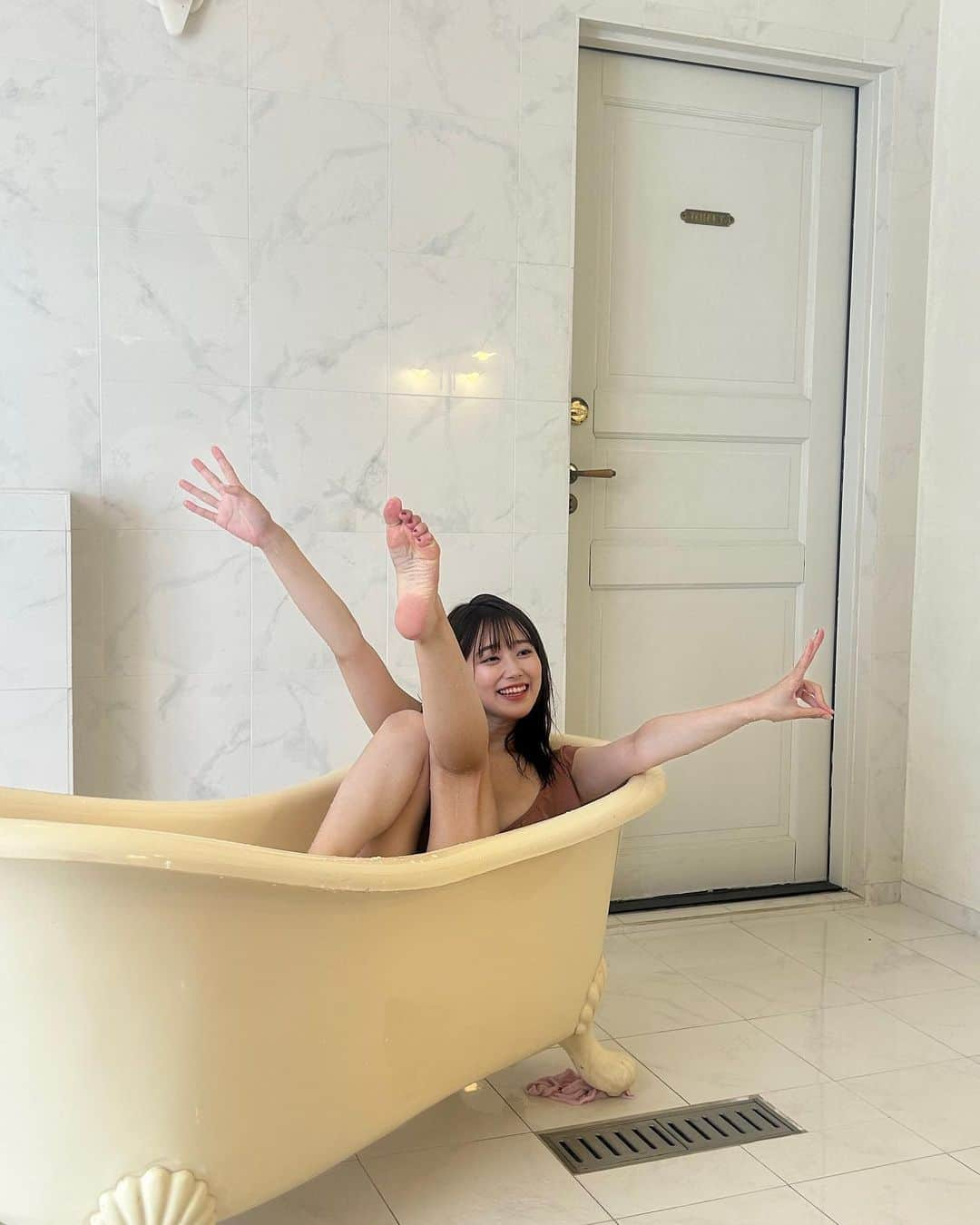 杉本愛莉鈴のインスタグラム：「お風呂🛀  　 　 　 　  #制コレ　#制コレ18 #水着 #杉本愛莉鈴　 #japanesegirl #model #sexy #selfie #animegirl #셀카 #설스타그램 #패션스타그램 #데일리 #asiangirl #cosplay #좋아요　#YouTube #グラビア #日系穿搭 #コスプレ #女孩 #japan #girl #followme #彼女#彼女感」