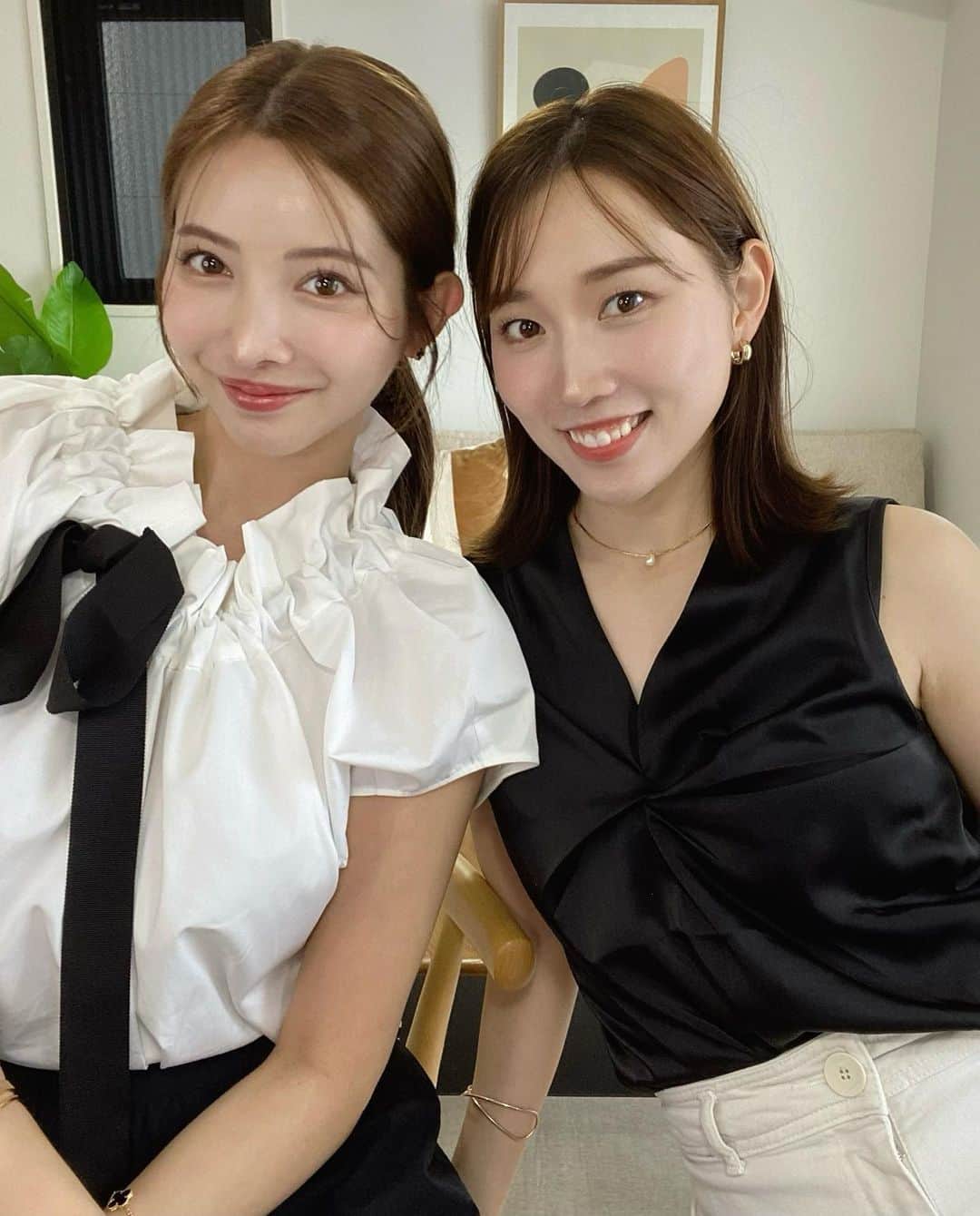 のインスタグラム：「先日投稿した9/16に久しぶりに皆様に会えるイベント、予約が今日からスタートしました🩷！ ストーリー&ハイライトに載せているのでぜひたくさんのご予約お待ちしております🥰楽しみだ〜〜！  今日はえりちゃんとYouTube撮影したよ🎥🩷 メイクしてもらったり、一軍コスメを紹介したので公開をお楽しみに😚🫶🏻 @kajierimakeup」