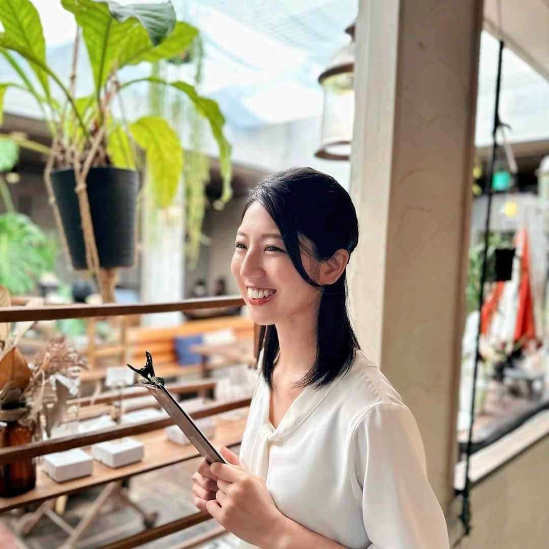 太田英里さんのインスタグラム写真 - (太田英里Instagram)「桃すき🍑♡  #三重 #三重グルメ #三重カフェ #cafe8harb #三重観光 #観光 #津 #津カフェ #ランチ #津ランチ #ケーキ #ハーブティー #お洒落カフェ #cafe #lunch #観葉植物 #観葉植物のある暮らし #ハチトハーブ #桃 #紅茶 #タルト」8月30日 20時24分 - eririiin56