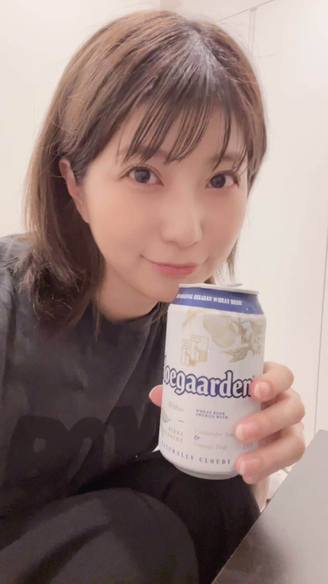 天野麻菜のインスタグラム：「ビール女子。3585」
