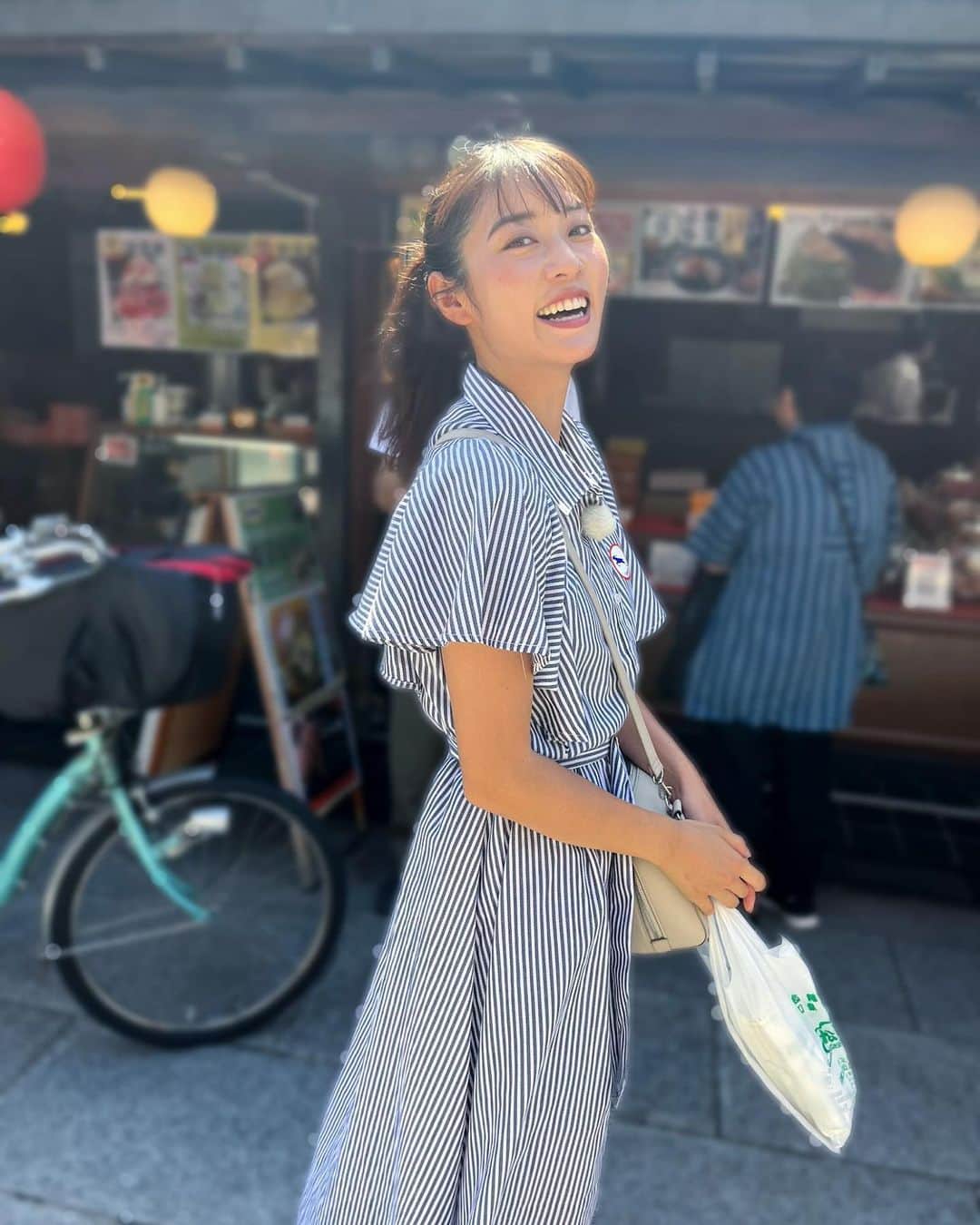 林恵理さんのインスタグラム写真 - (林恵理Instagram)「朝晩はだいぶ涼しくなってきたけど、 まだまだ昼間の暑さが厳しいですね☀︎  さて、この2日間はSBCスペシャルのロケで東京に行ってました！ 東京と長野、半々の生活をしていても、なかなか観光地は行かないので、改めて東京の魅力的なスポットを巡る楽しい旅でした✨  9月6日 19:00から是非観てねー! 旅行って最高！ . . #オフショット #ロケ #撮影 #SBCスペシャル #長野 #東京 #東京観光 #nagano #tokyo」8月30日 20時59分 - eri_rin.215