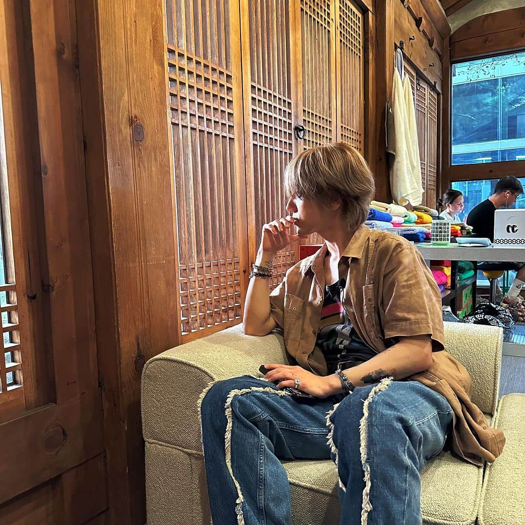 ジョンジンさんのインスタグラム写真 - (ジョンジンInstagram)「- ... 여름이었다.🏖」8月30日 21時03分 - iamkijoji