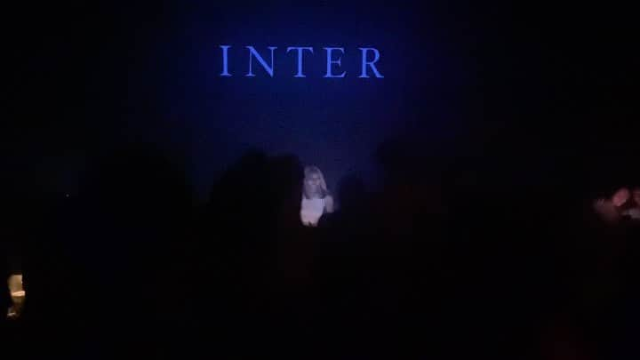 雪琴(YUKI) / DJ YUXIのインスタグラム：「INTER💙 平日から最高なバイブスみんなありがとう🕺✨✨✨  @inter_tokyo  @womb_wtw  @womb_tokyo」