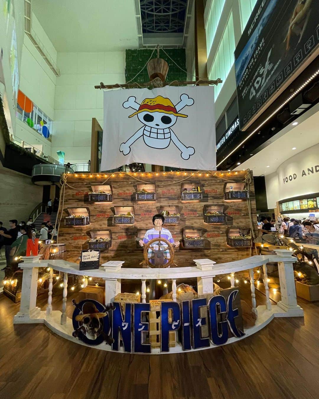 あんこのインスタグラム：「一足お先に実写版「ONE PIECE」試写で観たよ  実写めっちゃありでした  ロロノア・真剣佑が痺れるほどカッコいいよ」