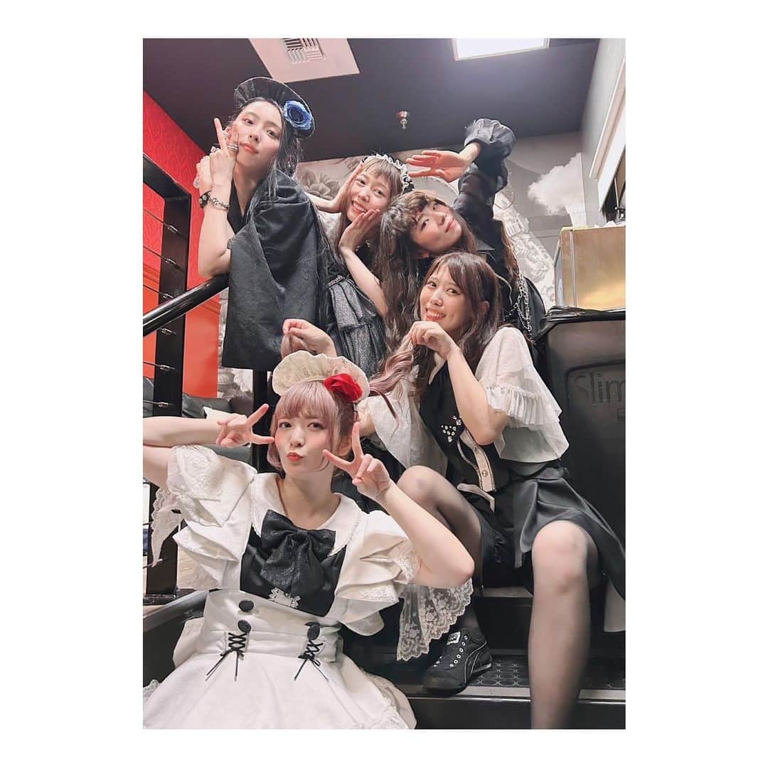廣瀬茜のインスタグラム：「2023.8.14 "BAND-MAID 10TH ANNIVERSARY TOUR in North America" at Ace of Spades  Thank you Sacramento!  I was happy because I could see everyone's faces up close since I was close to everyone!!☺︎  #bandmaid #Sacramento」