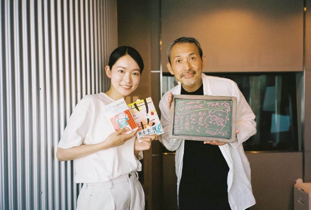 小川紗良さんのインスタグラム写真 - (小川紗良Instagram)「ラジオのゲストとシリーズ📸  少し前ですが、GOOD NEIGHBORS 代演させていただいた週の方々。  #タナカカツキ さん #児玉雨子 さん #星野概念 さん #中越パルプ工業 #西村修 さん  ありがとうございました！  #film #filmphotography #radio #jwave #goodneighbors #good813 #ラジオ #ゲスト #夏合宿」8月30日 21時50分 - iam_ogawasara