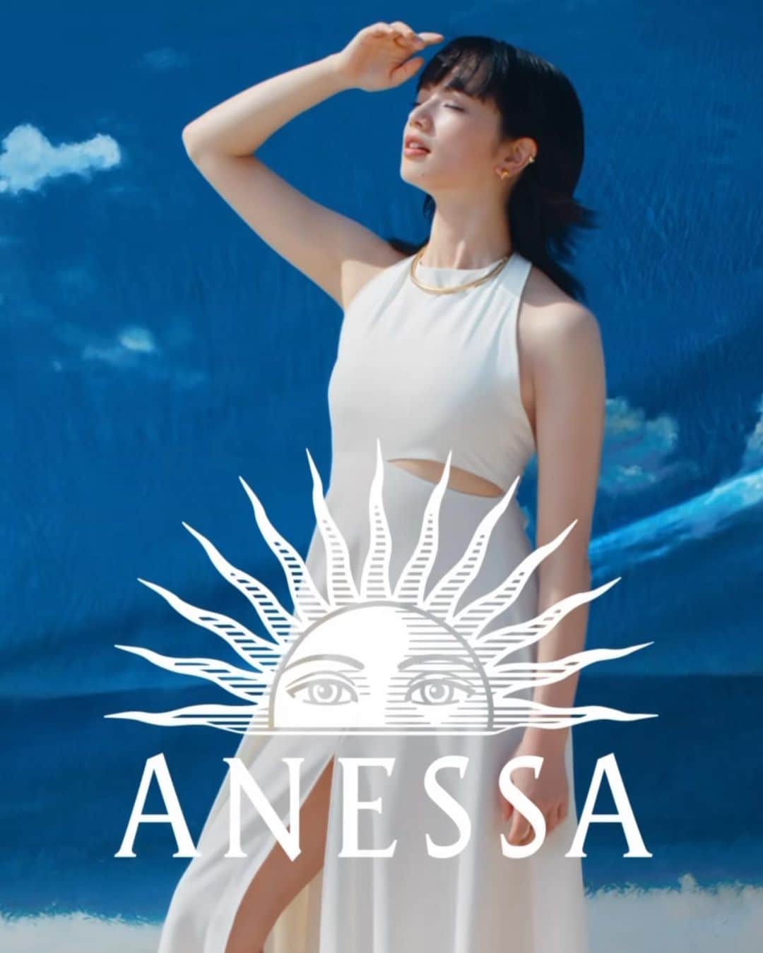 石崎祥子のインスタグラム：「ANESSA 小松菜奈さん広告  美術担当させていただきました。」