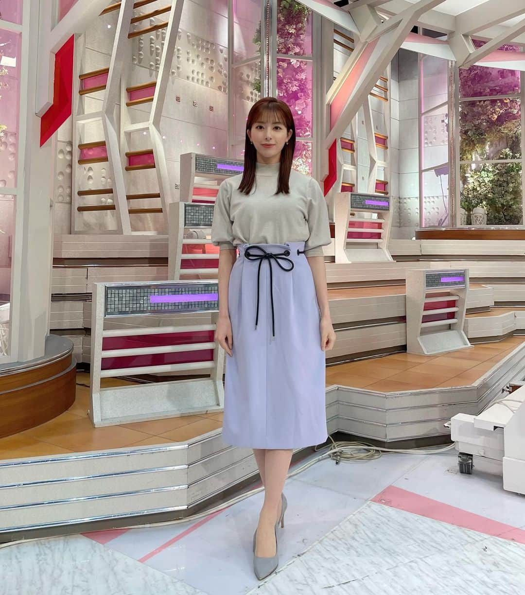 のインスタグラム：「. 8/24  tops @murua_official  skirt @tonal_official   8/22  @milaowen_official  #衣装#スーパーJチャンネル#田原萌々#テレビ朝日#テレ朝#アナウンサー#テレビ朝日アナウンサー」