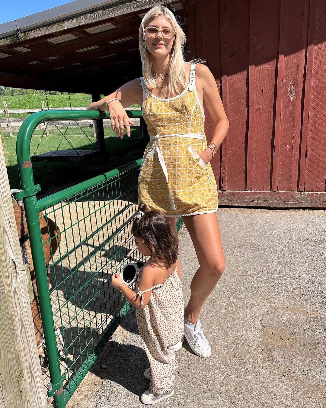 デヴォン・ウィンザーのインスタグラム：「Home is where the heart is 🥰」