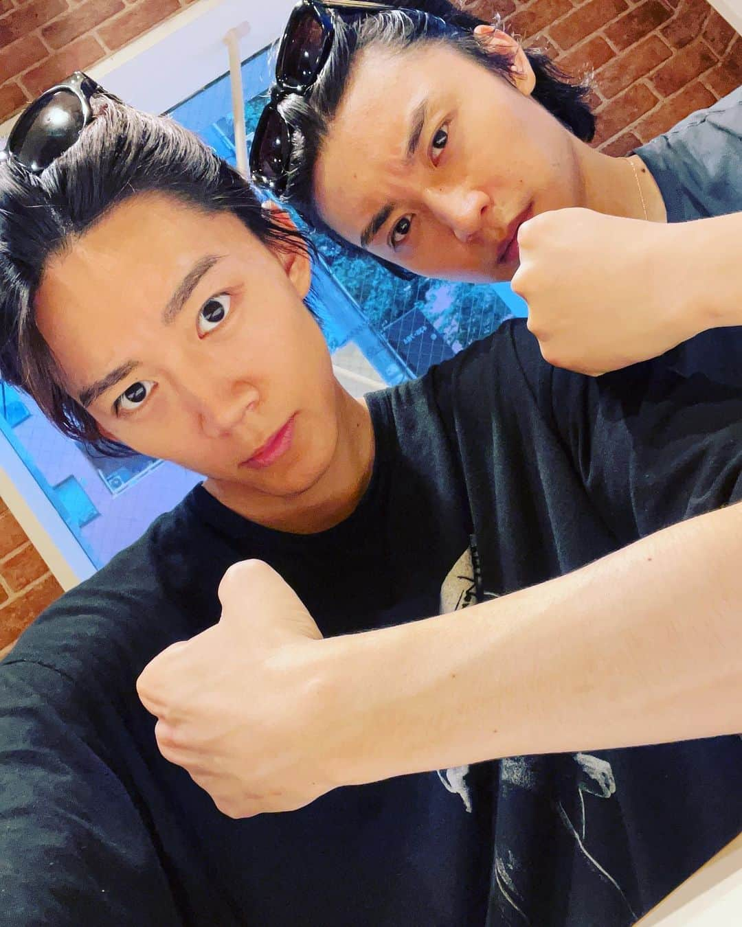 長妻怜央さんのインスタグラム写真 - (長妻怜央Instagram)「yeah!!!!  マイメン！！！  おめっと！！  #阿部顕嵐」8月30日 22時26分 - leo_minaraiyushya