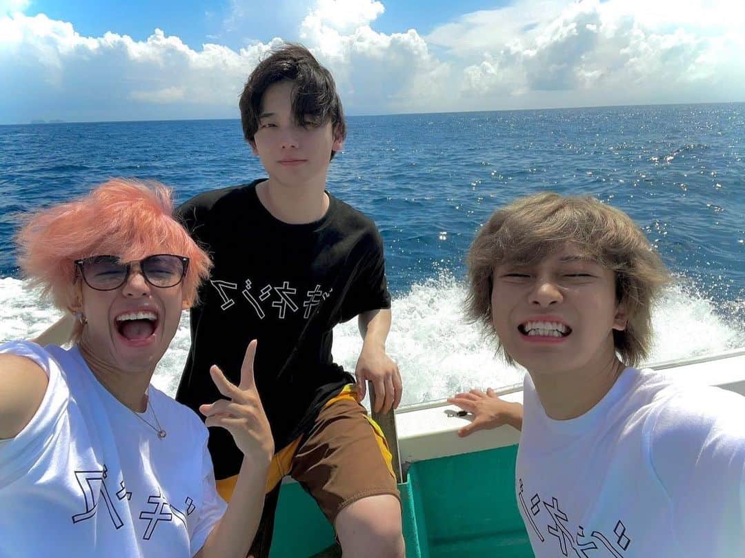 イニ（じん）さんのインスタグラム写真 - (イニ（じん）Instagram)「最高に楽しかった式根島🏝 また行きますっ！！！！」8月30日 22時57分 - jinjin10272