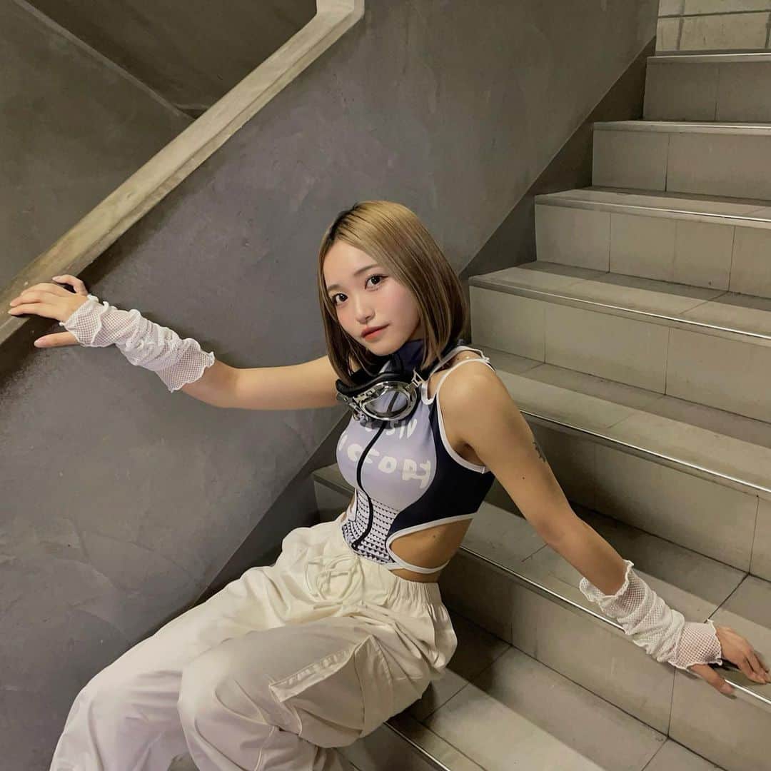 MIRIのインスタグラム：「🩵🤍🩵」