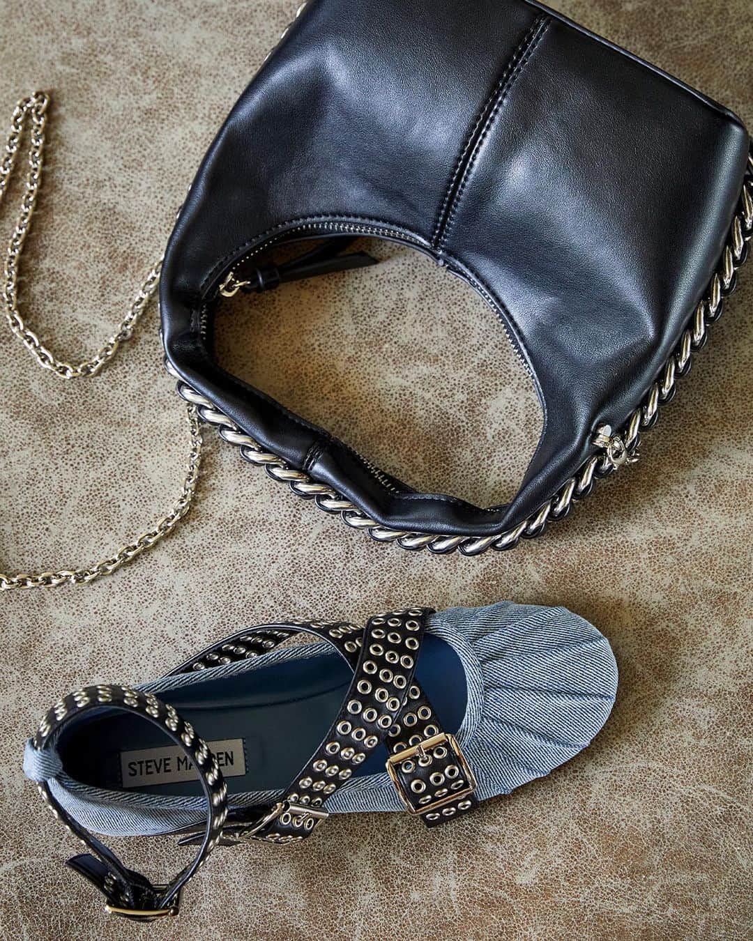 Macy'sのインスタグラム：「Find the right #accessories to match your fall style. Get ready for the new season because Star Money Bonus Days are here, now-9/4. Star Rewards members can get to their next $10 reward faster (exclusions apply). #shoes #handbags #sunglasses」