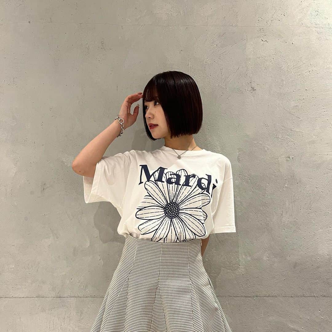 鈴木彩夏のインスタグラム：「ボブ安定してきちゃった🤫」