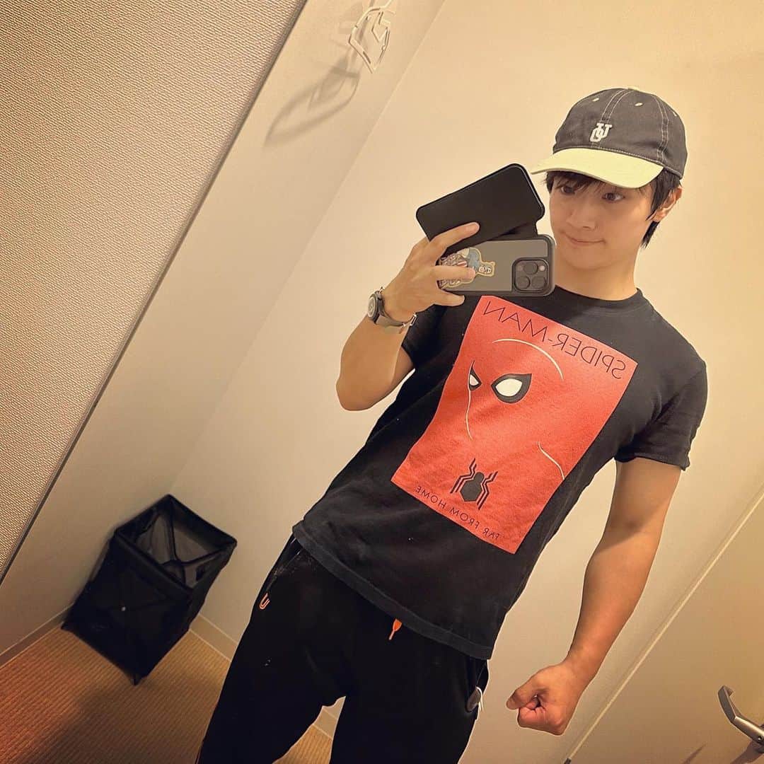 本田剛文さんのインスタグラム写真 - (本田剛文Instagram)「身体動かすのは習慣化するのが一番！ 日常になるまでが、しんどいのよね……。  #ジム #筋トレ #スパイダーマン #spiderman #UNIVERSALOVERALL  #ボイメン #本田剛文」8月30日 23時46分 - boymen_honda