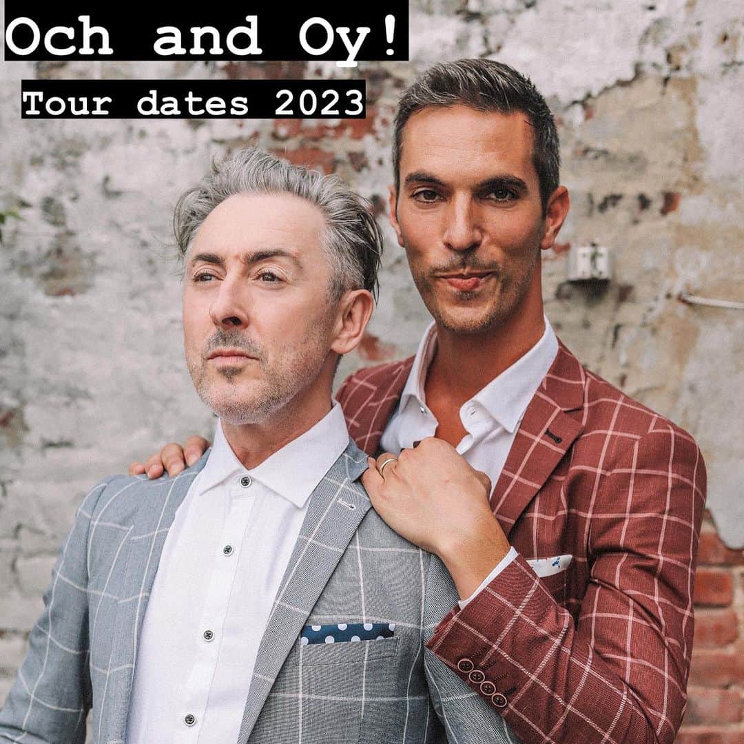 アラン・カミングのインスタグラム：「Come see me, @arishapiro and @henkiskidu strut our stuff in Och and Oy! - a considered cabaret!」