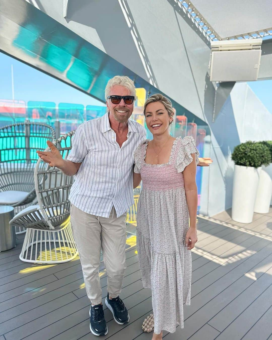 クリスタル・ハリスさんのインスタグラム写真 - (クリスタル・ハリスInstagram)「Setting sail with the ultimate captain of adventure, Richard Branson, on a Virgin Voyages cruise – where every wave is a high-five from the ocean! 🌊⚓️ Thank you @virginvoyages @fawchouse @richardbranson 📸 @jeremybrookover #BransonsCruiseCrew #virginvoyages」8月30日 23時52分 - crystalhefner