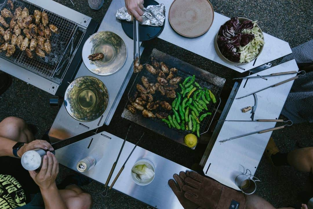 Snow Peak USAさんのインスタグラム写真 - (Snow Peak USAInstagram)「Takibi Garden Table in action.   #snowpeakusa #noasobi #takibitime #takibi #campfire」8月31日 1時03分 - snowpeakusa