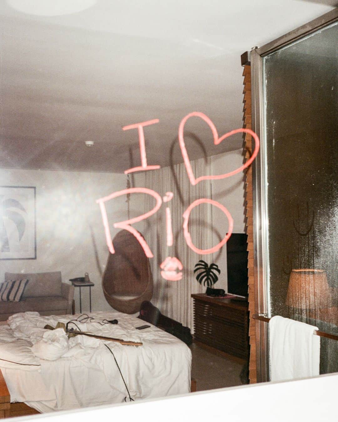 オスクレンさんのインスタグラム写真 - (オスクレンInstagram)「Brazilian Soul ⠀ ⠀ Made in Brazil ⠀ Designed in Rio ⠀ ⠀ #Osklen⠀ #BrazilianSoul⠀ #Verão24⠀」8月31日 1時05分 - osklen