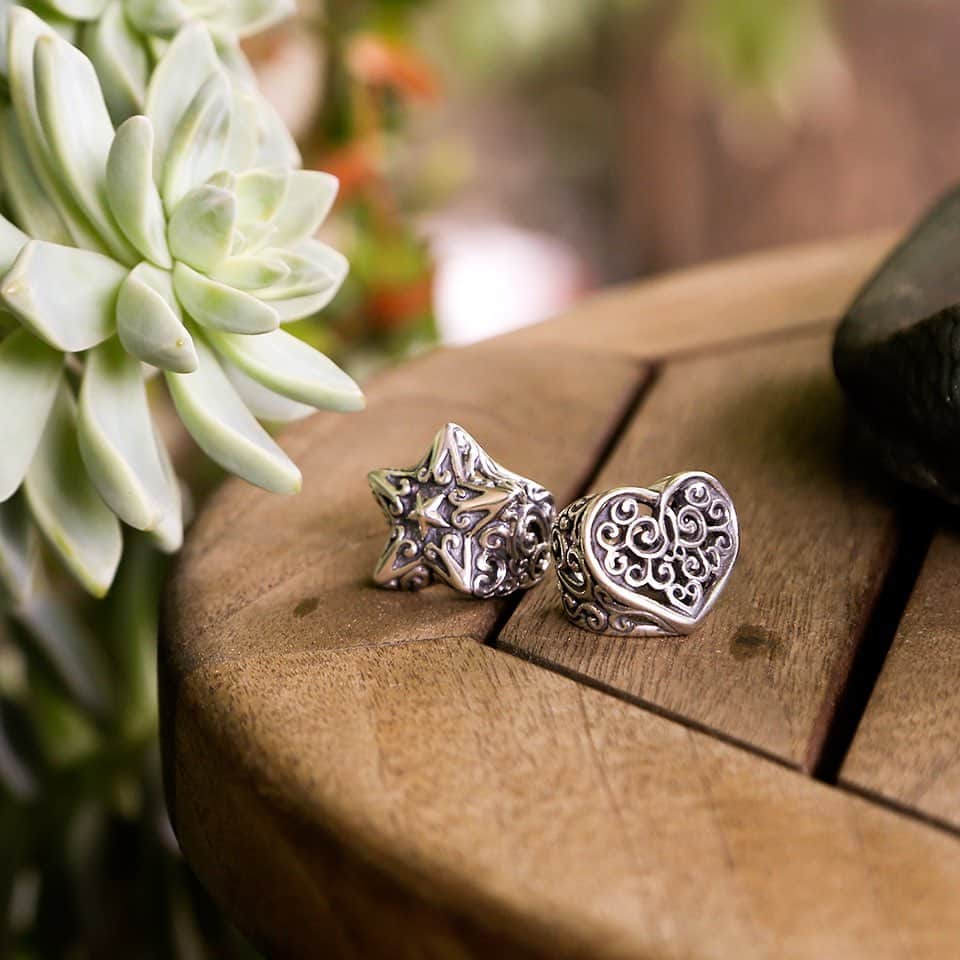 Bill Wall Leather × BEAMSのインスタグラム：「Restock！ 【Ring】Star Ring(Large) & Tribal Heart Ring(Large) / *Exclusive items __________  BEAMS Online Shop is now open for orders from outside Japan. Global shipping services are offered through WorldShoppingBIZ, a global e-commerce provider. Customers can choose to display transactions in English, Chinese (Cantonese and Mandarin) or Japanese for a safe, convenient checkout.   We hope you enjoy shopping with us! __________  ・BEAMS MEN SHIBUYA / 03-3780-5500 ・BEAMS ROPPONGI HILLS / 03-5775-1620 ・BEAMS GINZA（2F）/ 03-3567-2223 ・BEAMS FUTAKOTAMAGAWA / 03-3707-8998 ・BEAMS TACHIKAWA / 042-548-1070 ・BEAMS NAGOYA / 052-265-2610 ・BEAMS STREET UMEDA / 06-6366-3695 ・BEAMS KOBE / 078-335-2720 ・BEAMS HIROSHIMA / 082-544-2961 ・BEAMS KUMAMOTO / 096-359-1280」