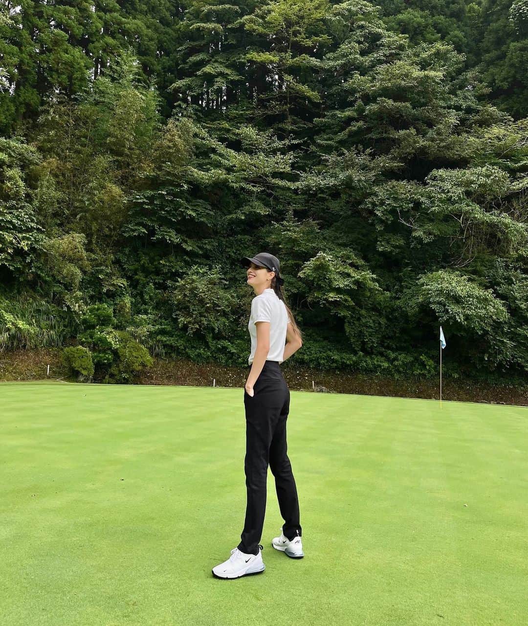 マギーのインスタグラム：「＜お知らせ＞  本日2023年8月31日に、 「MAGGY×WRINN GOLF」コラボの 契約満了日を迎えました🫶  ご購入いただいた皆さま、そして興味を持ってくださった皆さまに心より感謝申し上げます。 想定していたよりも沢山の反響があってとても嬉しかったです☺️💓  本当にありがとうございました！  これからも新しい事にチャレンジしていきたいと思いますので、引き続き応援して頂けると嬉しいです！  よろしくお願いいたします💠」