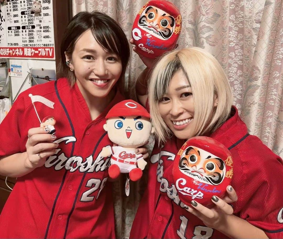 朱里さんのインスタグラム写真 - (朱里Instagram)「小波の借りて着たよ✨  #carp #baceball #red #cute #hiroshima #fukuyama #sport #stardom #GE #prowrestling」8月31日 10時54分 - syuri_official