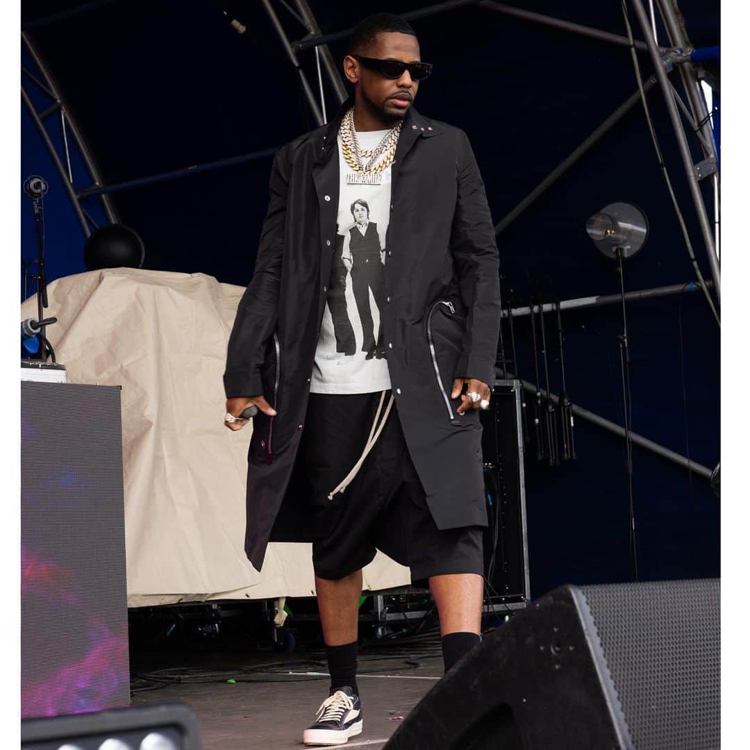 ファボラスのインスタグラム：「I got more slaps than The Beatles… 🇬🇧  #TLiveFestival」