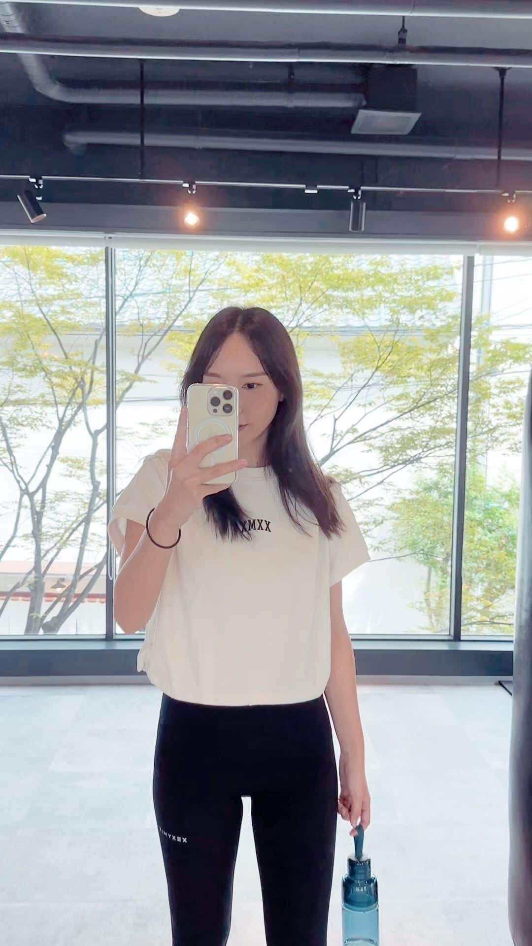 渕上彩夏さんのインスタグラム動画 (渕上彩夏Instagram)「𓂃 𓂃 𓂃 トレーニング1時間してへろへろになって撮った動画☺️ 西嶋