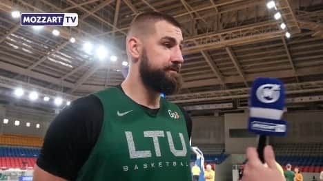 ニコラ・ヨキッチのインスタグラム：「Jonas Valanciunas about Nikola Jokic: "One guy comes out of a hundred years like that". 🃏 🎥 @mozzartsport  . . . #jokic #jokicnikola #joker #nikola #nikolajokic #denver #nuggets #denvernuggets #colorado #nba #basketball #serbia #usa #srbija #sombor #belgrade #beograd #mvp」