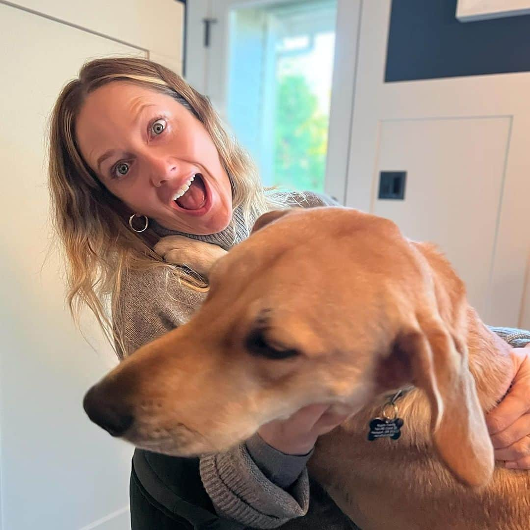 ジュディ・グリアさんのインスタグラム写真 - (ジュディ・グリアInstagram)「Please never tell Mary I pet every dog I see. Thank god she doesn’t have access to the internet… but I still think she knows.」8月31日 3時28分 - missjudygreer