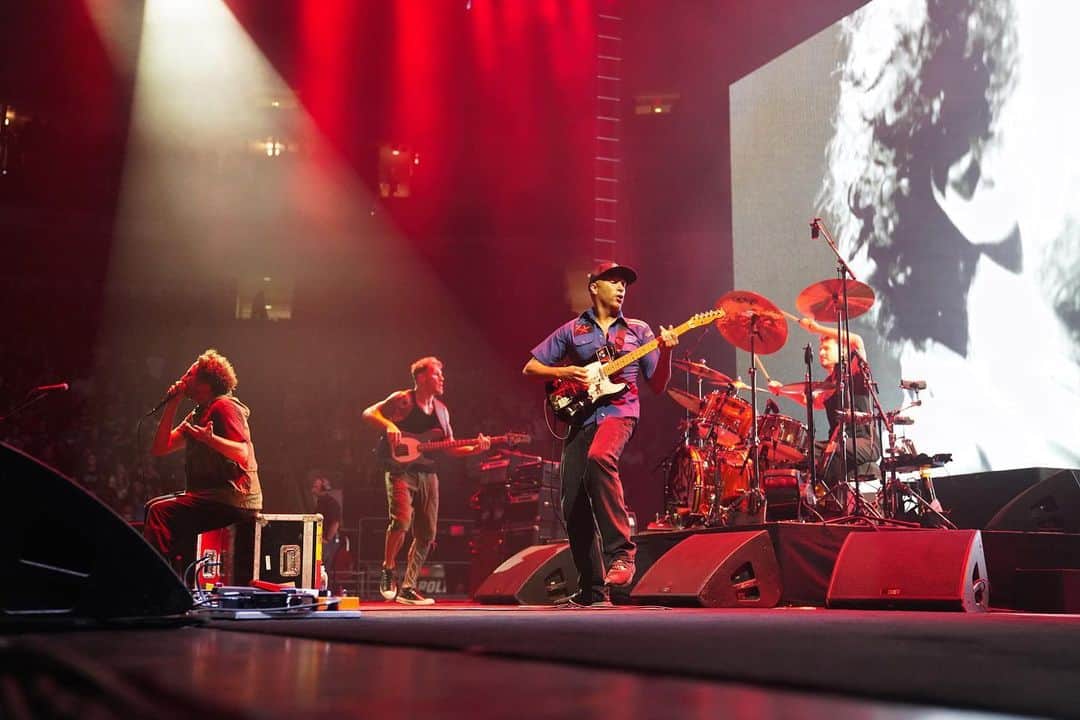 RAGE AGAINST THE MACHINEのインスタグラム：「Photo Credit: Jo Lopez」