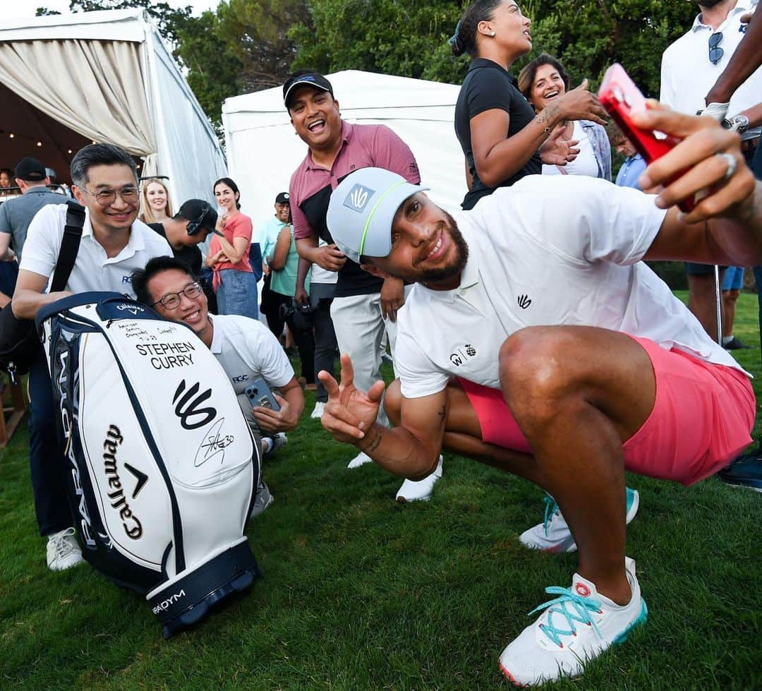 ステフィン・カリーさんのインスタグラム写真 - (ステフィン・カリーInstagram)「Our 4th Annual @workday Charity Classic w/@eatlearnplay was our best one yet! Every year, we have an absolute blast celebrating with our incredible partners, raising funds to support Oakland youth, and having fun on the course ⛳️. THANK YOU to all, especially our generous host @workday and co-CEO Aneel Bhusri for their continued support, along with @lineagelogistics, @nuna_usa, @regencell_bioscience, and the Harman family.  📷 @noahgphotos/@gettyimages」8月31日 3時49分 - stephencurry30