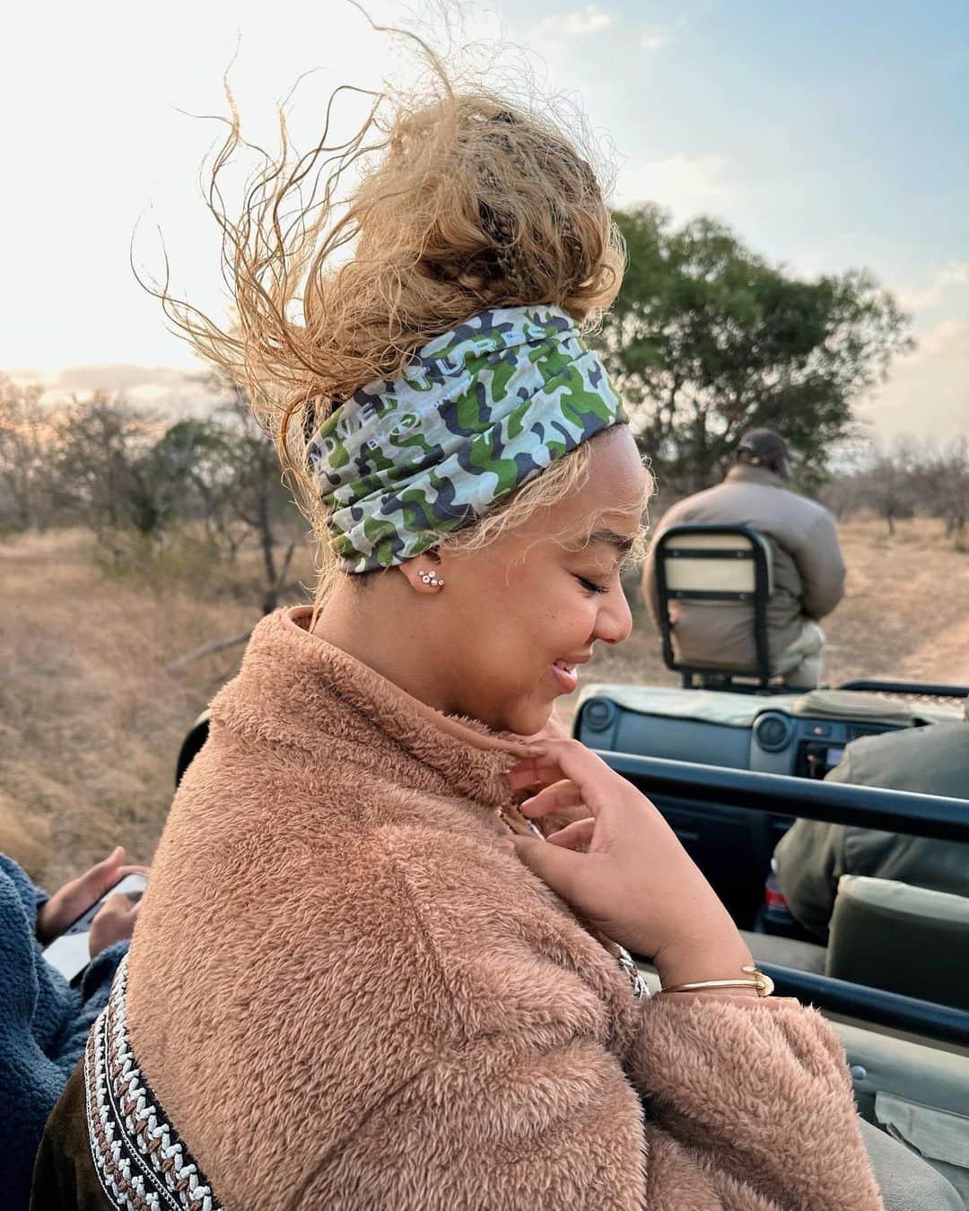 Nia Sioux Frazierさんのインスタグラム写真 - (Nia Sioux FrazierInstagram)「get in loser we’re going on a safari #ABDinSouthAfrica #hosted」8月31日 5時02分 - niasioux