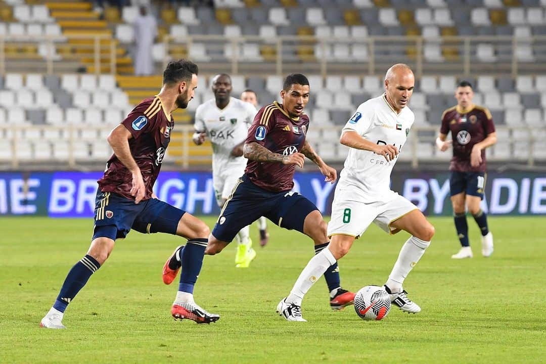 アンドレス・イニエスタさんのインスタグラム写真 - (アンドレス・イニエスタInstagram)「Primer partido de Copa de la Liga. A recuperar y a prepararnos para el siguiente. Vamos, equipo! @emirates_fc  First League Cup match. Let's recover and get ready for the next one. Let's go, team! @emirates_fc」8月31日 5時58分 - andresiniesta8