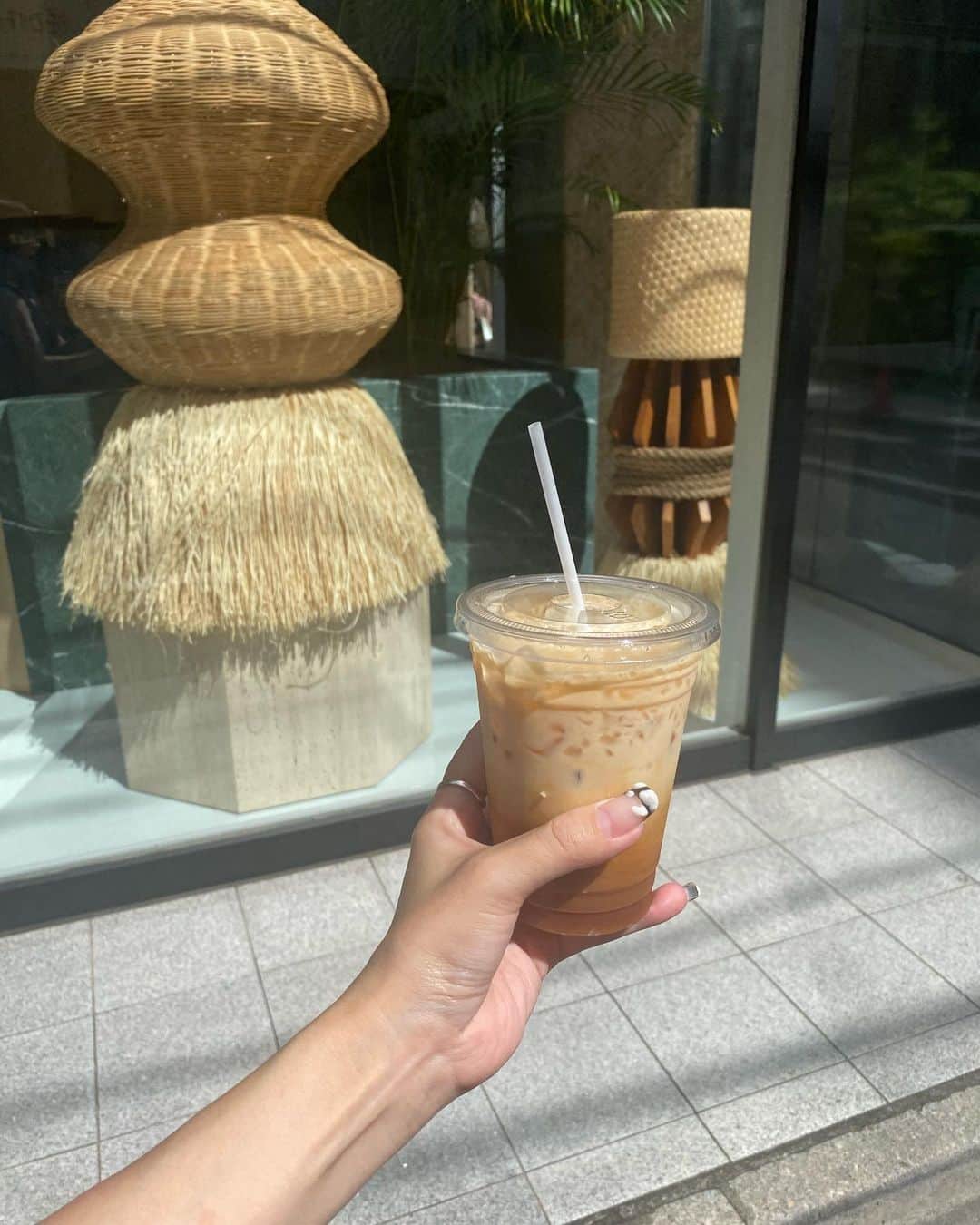 Fushimi natsukiのインスタグラム：「お気に入りのミルクティー見つけた🩷🩷  美容院の帰りに、スタイリストさんに聞いてすぐ行ってみた♡ 会社の近くに欲しい🩷🥺  #マンモスティー #渋谷#奥渋谷 #奥渋谷カフェ #代々木上原 #代々木上原カフェ #カフェ#ミルクティー」