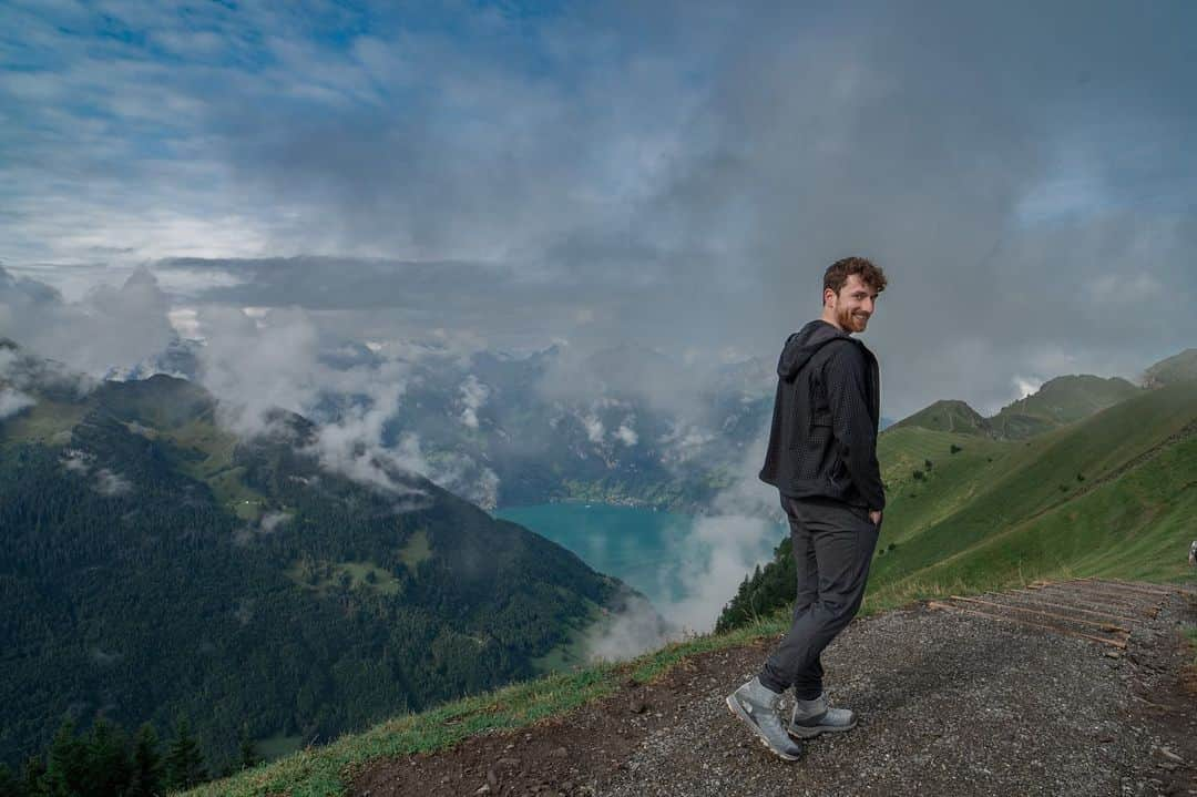 アレックス・ガメリンさんのインスタグラム写真 - (アレックス・ガメリンInstagram)「Up in the mountains」8月31日 6時50分 - instagamelin