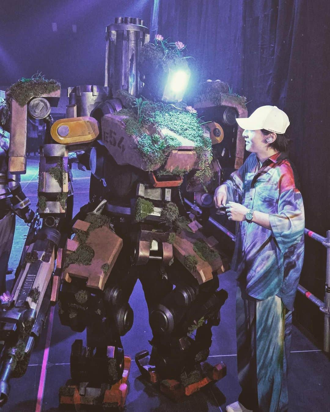 ビッケブランカさんのインスタグラム写真 - (ビッケブランカInstagram)「MY DEAR BASTION I'M GONNA START CRYING THAT I'M IN THE OVERWATCH WORLD😭😭#gamers8」8月31日 7時20分 - vickeblanka